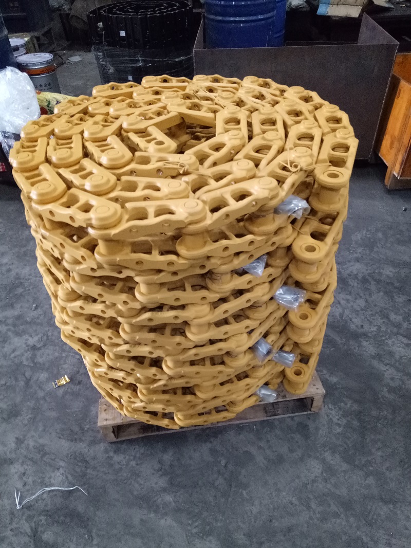 Komatsu Undercarriage Parts - Idlers Track Rollers Top Rollers Track Links Track Shoes Sprockets Bolts for Caterpillar Hitachi Kobelco Excavators