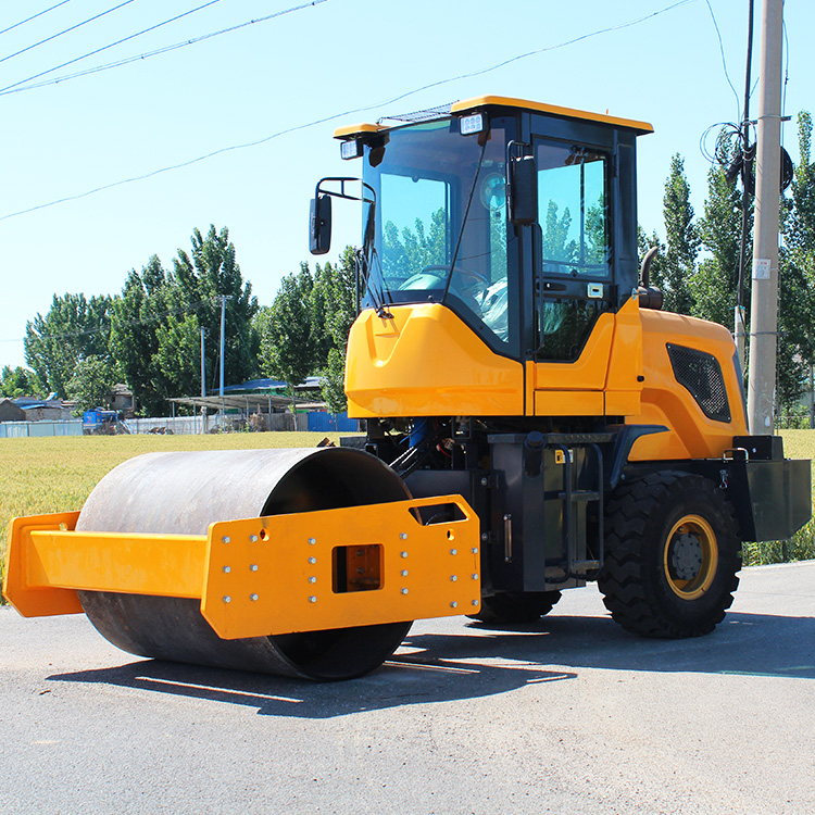 4 Ton Vibratory Roller - Front Steel Drum & 2 Rear Tires, Full Hydraulic CVT Drive